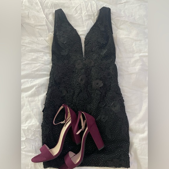 Black hoco dress! Absolutely stunning. - Picture 4 of 4